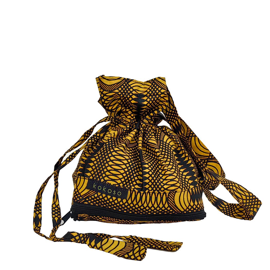 Sac en coton à motif coloré, mode éthique et fabrication artisanale.