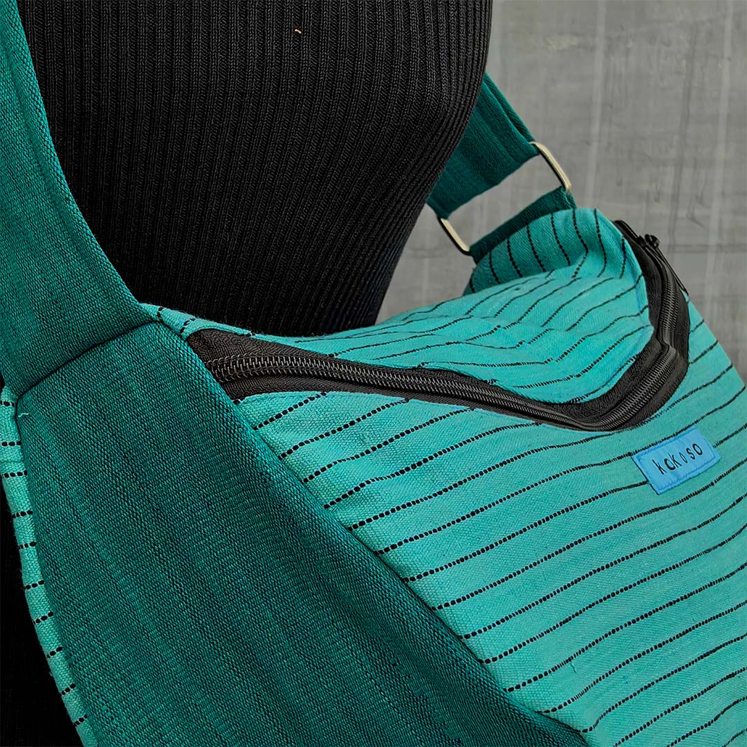 cadeau artisanal, Sac africain turquoise tissé coloré issu du commerce équitable
