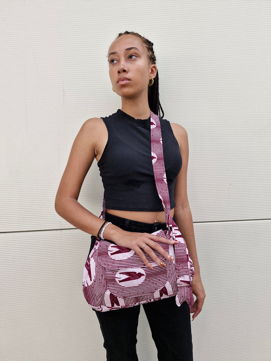 sacoche en WAX rose avec motifs floraux