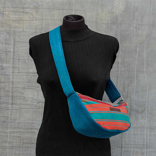 idée cadeau, sac africain tissé en forme de lune, Faso Dan Fani, Burkina Faso
