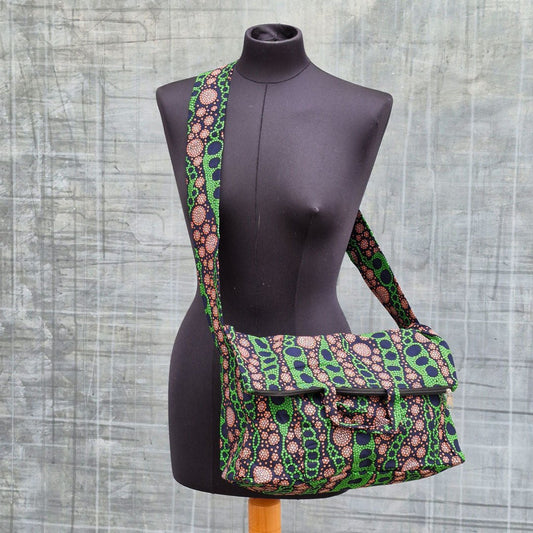 Sac en bandoulière en coton pur avec tissu Wax. Une pièce unique de créateur.