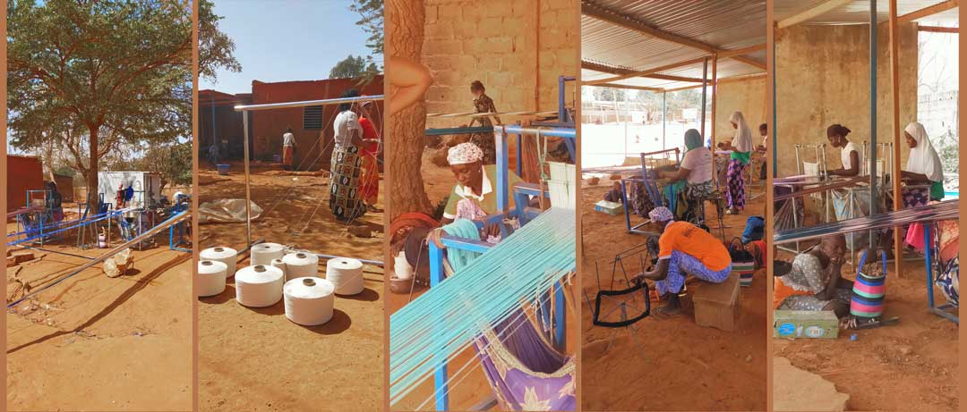 Les tisserandes qui travaillent pour kokoso. Elles sont ici dans leur lieu de travail à Bobo Dioulasso