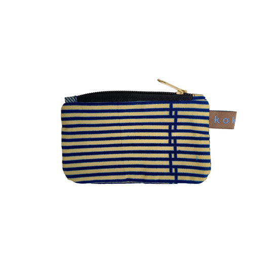 Pochette vegan fait main par des artisans à Bobo Dioulasso.
