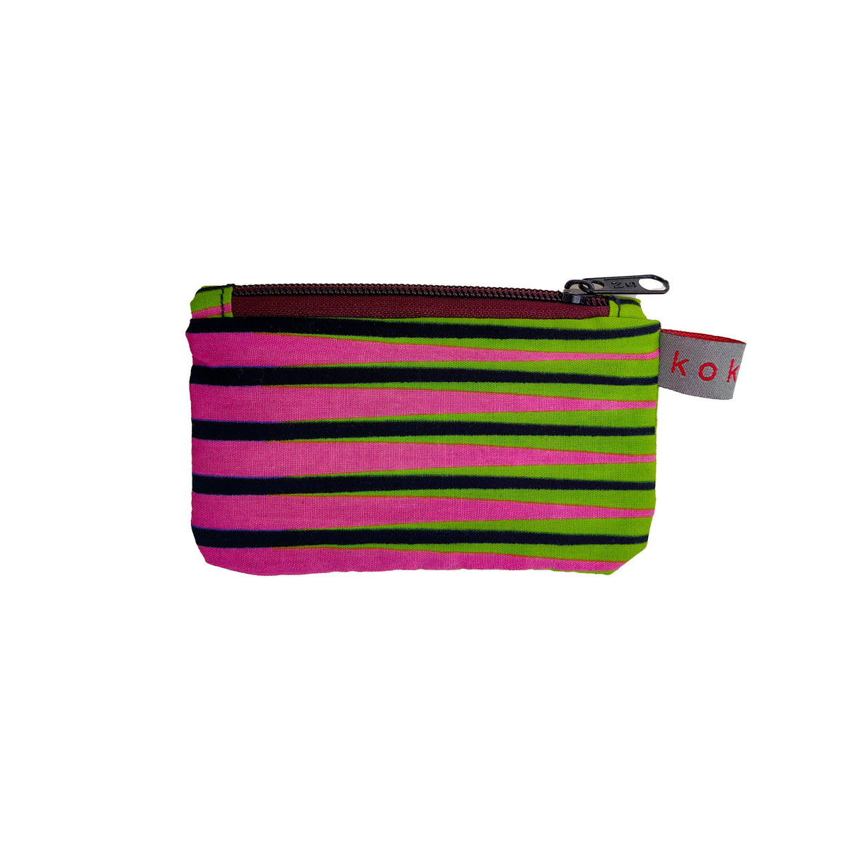 Pochette vegan fait main par des artisans à Bobo Dioulasso.