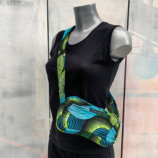 Sac en tissu Wax, fabriqué à la main pour le quotidien. Mode durable du Burkina Faso.