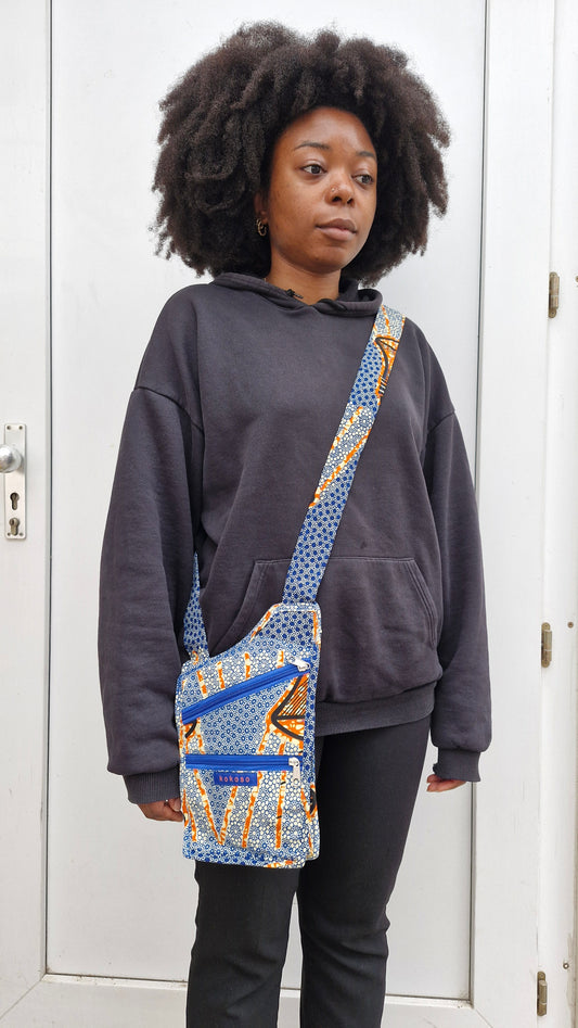Sacoche en coton avec motif coloré, fabrication artisanale et équitable.