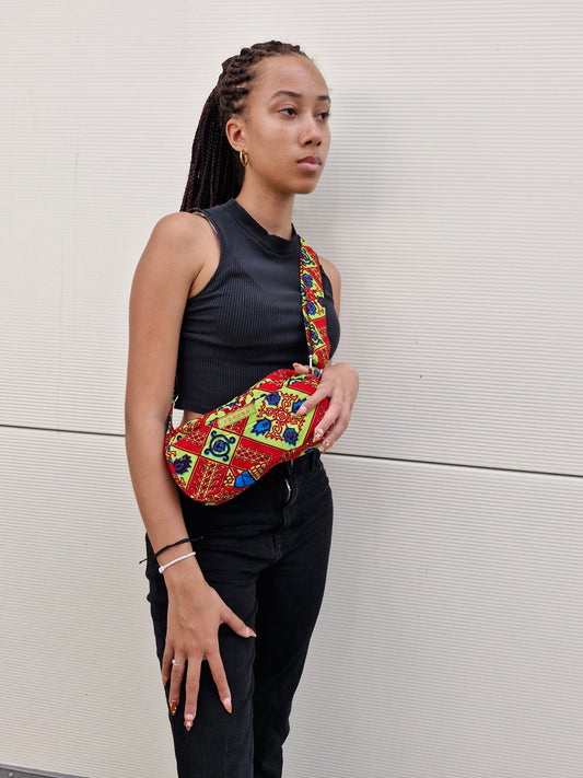Sac en bandoulière en coton pur avec tissu Wax. Une pièce unique de créateur.