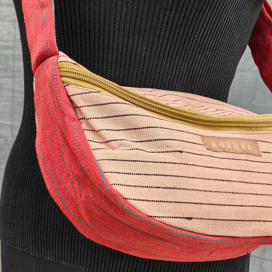 sac lune en Faso Dan Fani rose et rouge