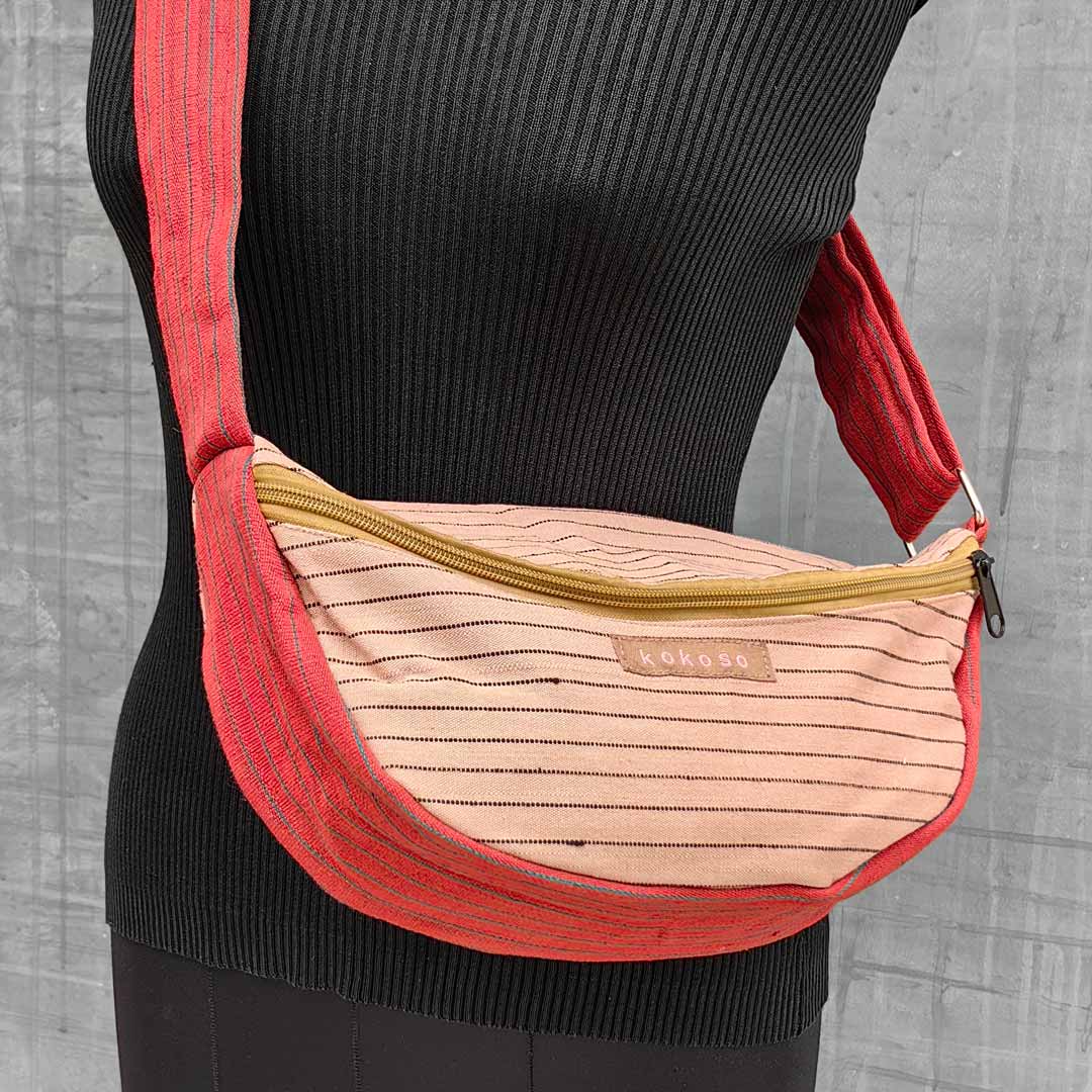 sac lune en Faso Dan Fani rose et rouge