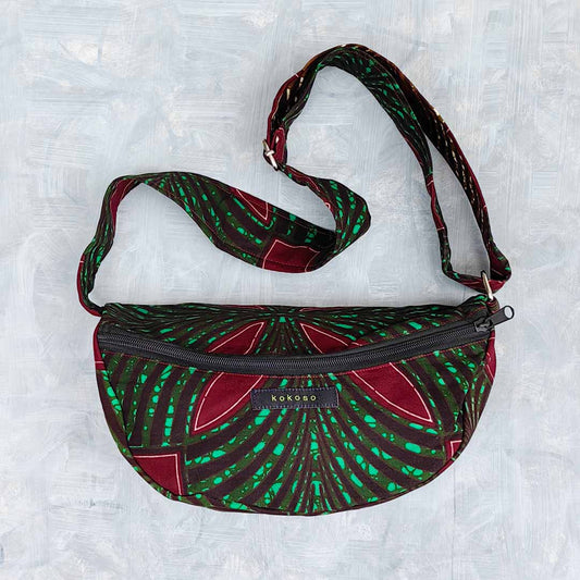 sacoche en wax verte avec motifs bordeaux