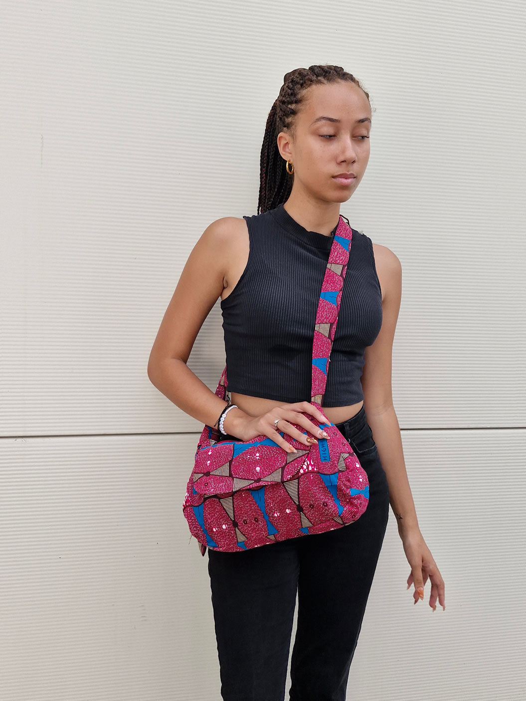 sacoche en WAX rose motifs bleus