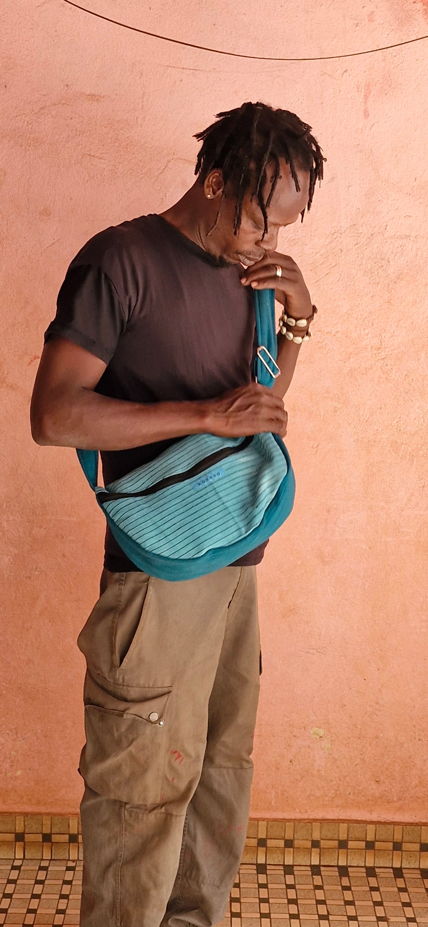 cadeau pratique, Sac à bandoulière coloré issu du commerce équitable