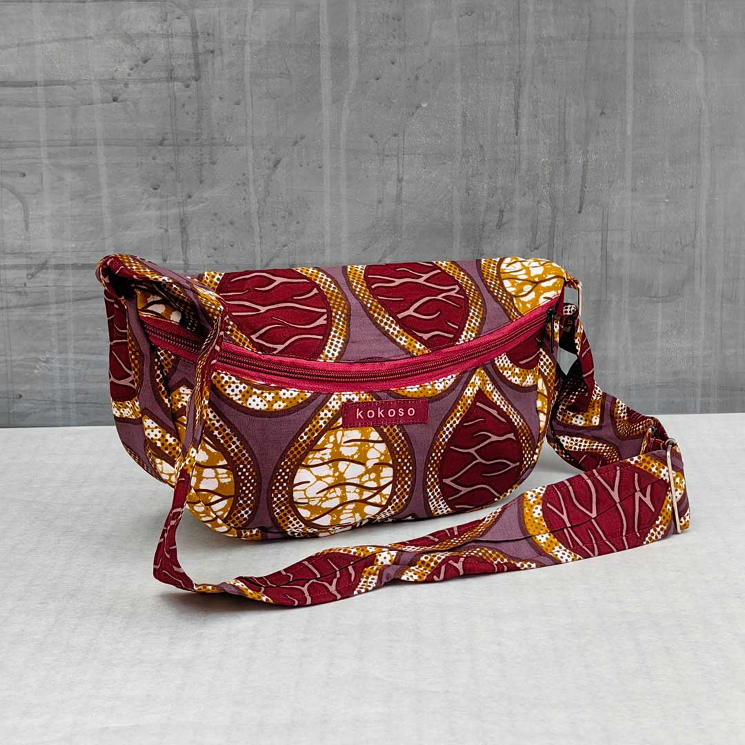 sacoche en wax avec motifs bordeaux